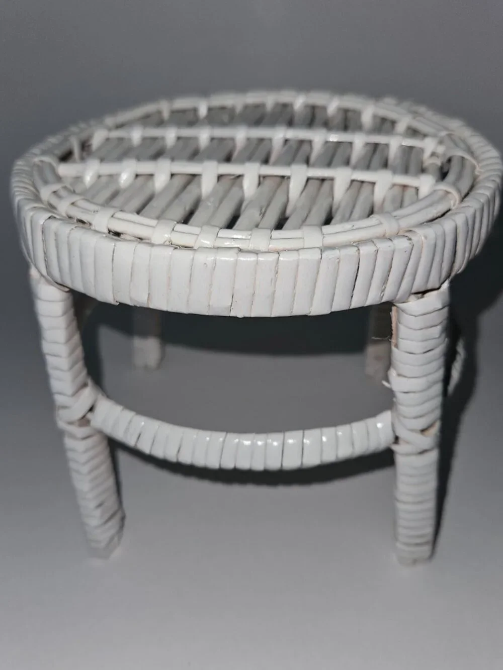 Doll Furniture 2 Aqua/Tan Wood Tables 1 White Wicker Table / Stool ? READ